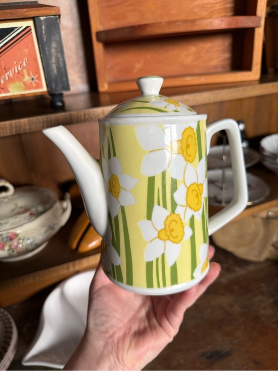 Vintage Other - 1960s Japanese Ceramic Yellow Daffodil Teapot - Floral Coffee/Tea Pot